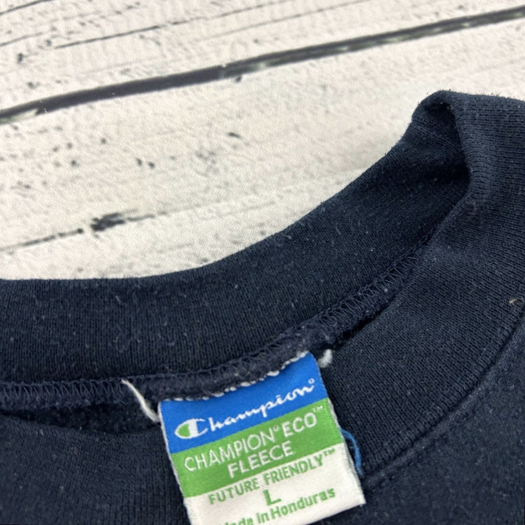 Champion Champion Michigan Wolverines Christmas Crewneck Sweatshirt Men L Blue Size US L / EU 52-54 / 3 - 3 Thumbnail