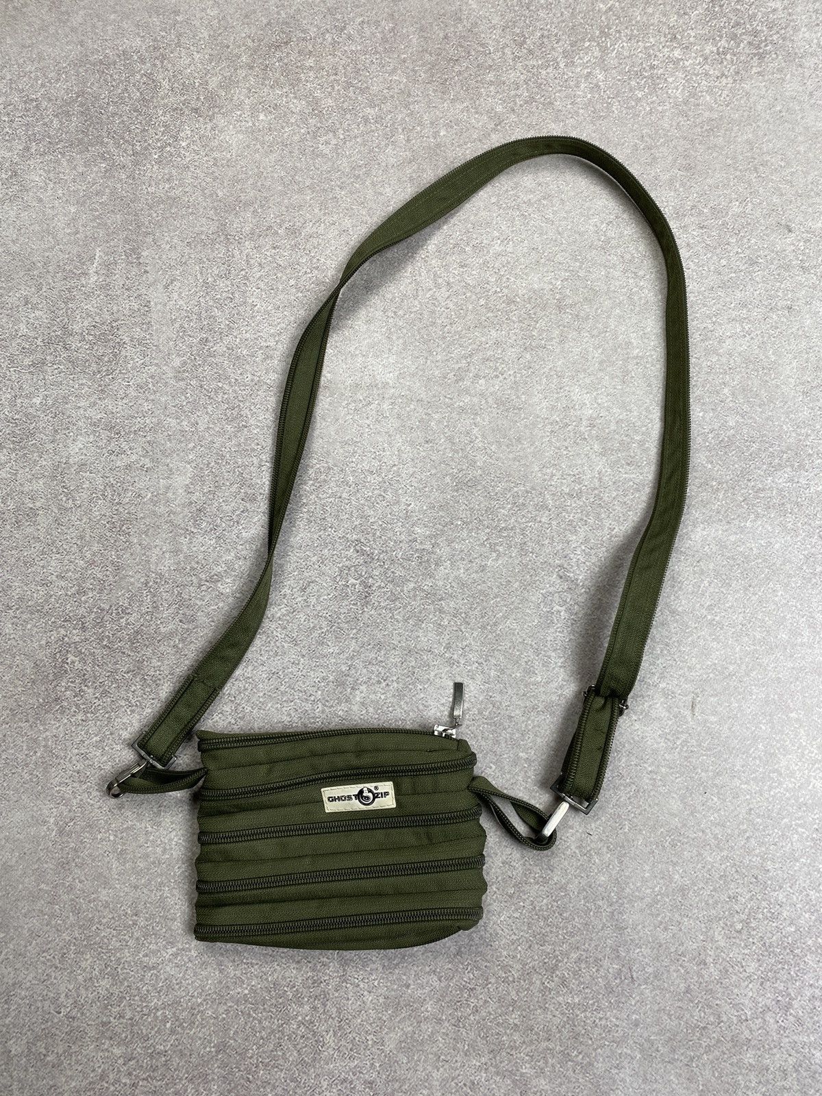 Ghost Hardware Zipped Bag Ghost Zip Italy Designer Size ONE SIZE - 1 Thumbnail