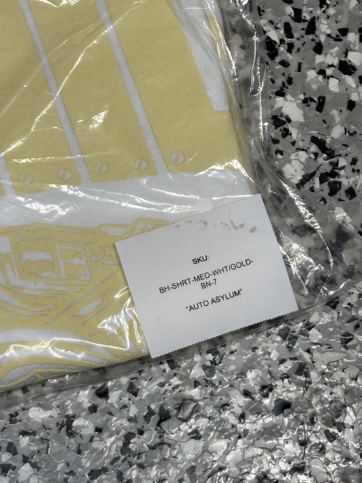 Billy Hill 2022 Billy Hill White/Gold “Auto Asylum” T-Shirt Size M Size US M / EU 48-50 / 2 - 7 Thumbnail