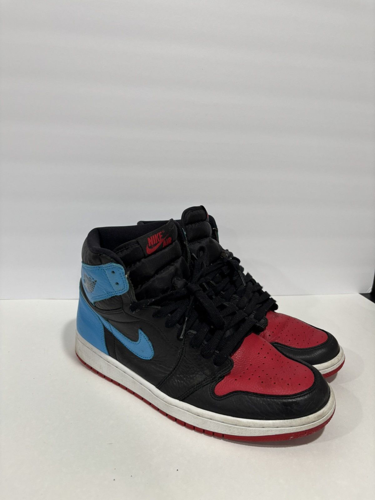 Jordan Brand Jordan 1 Retro "NC to CHI" Size US 11.5 / EU 44-45 - 1 Thumbnail
