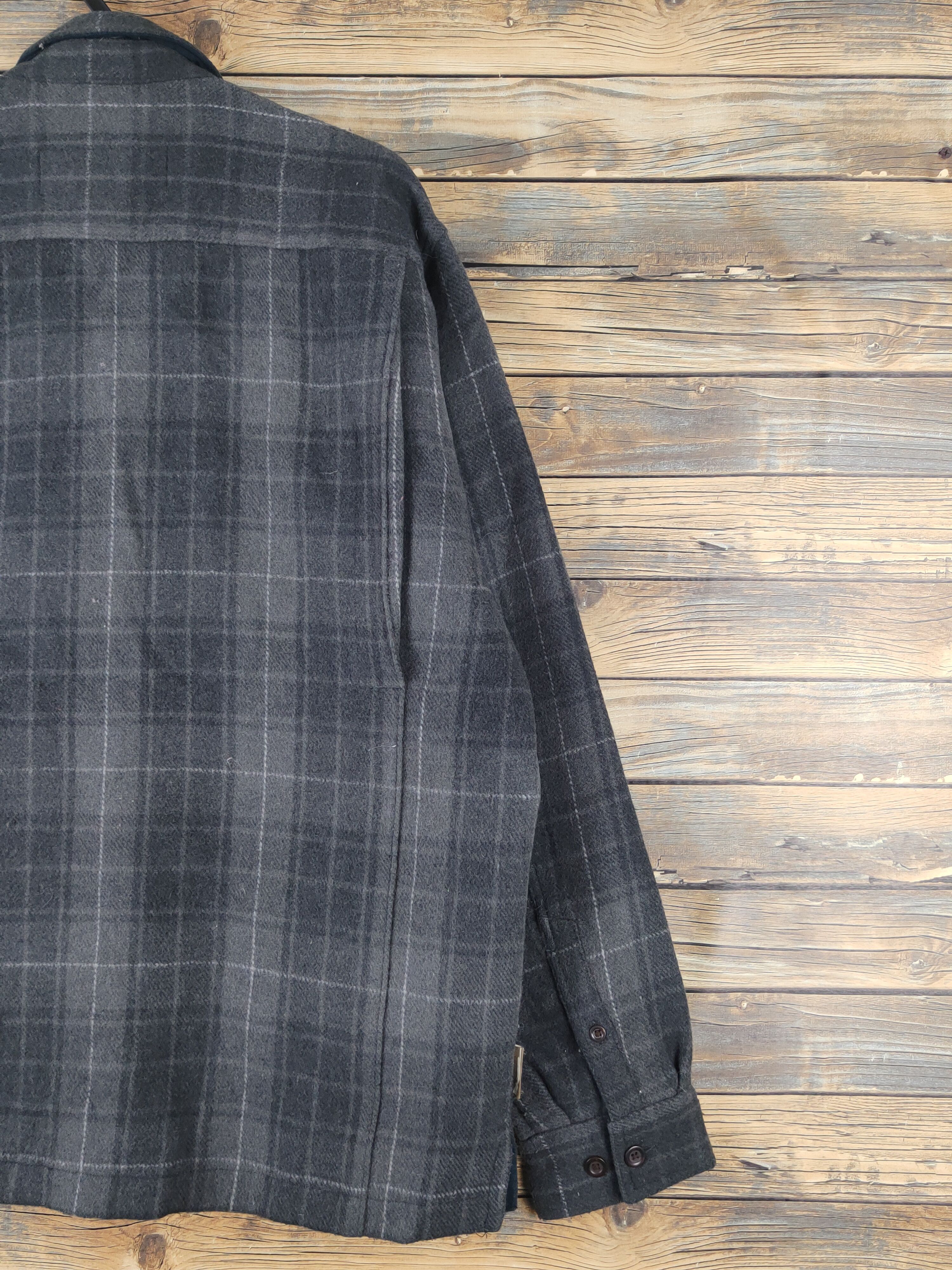 Columbia × Japanese Brand × Vintage Columbia Dark Gray Wool shirt #W1625 Size US L / EU 52-54 / 3 - 11 Thumbnail