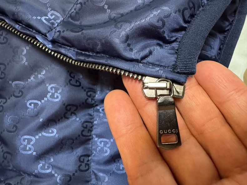 Gucci Gucci Logo Puffer Vest with Hood-2506 Size US XL / EU 56 / 4 - 8 Thumbnail
