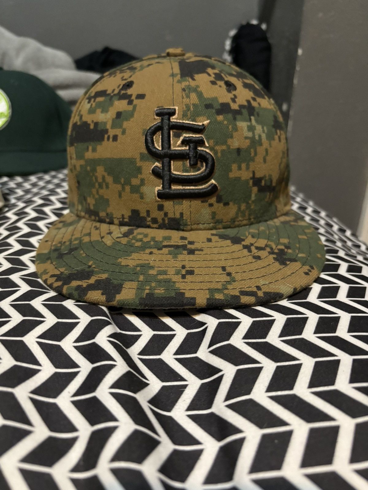 New Era camo fitted STL cards hat size 7 1/8 Size ONE SIZE - 1 Thumbnail