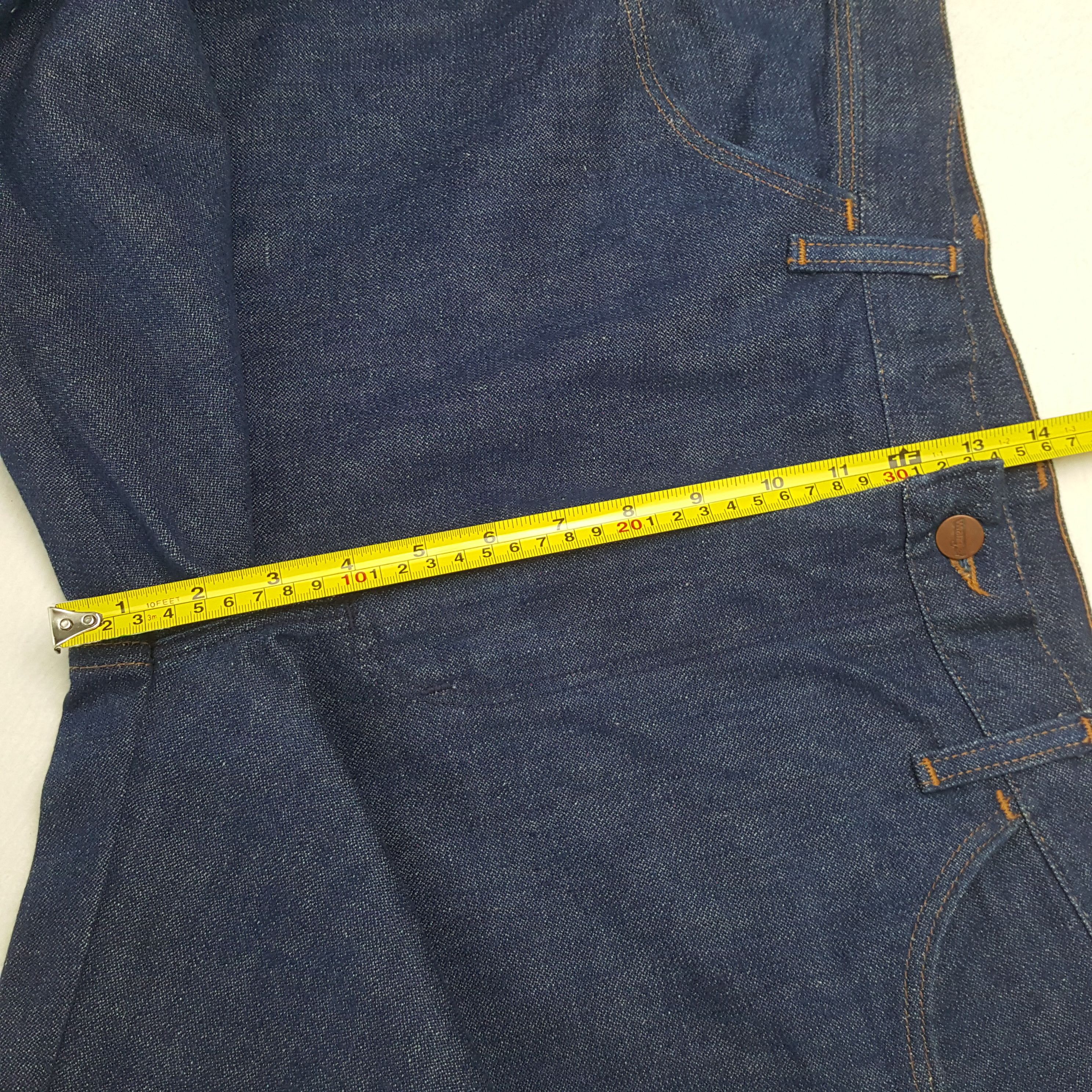 Wrangler Wrangler Fashion Bootcut Style Made in USA Jeans RR18 Size US 35 - 8 Thumbnail