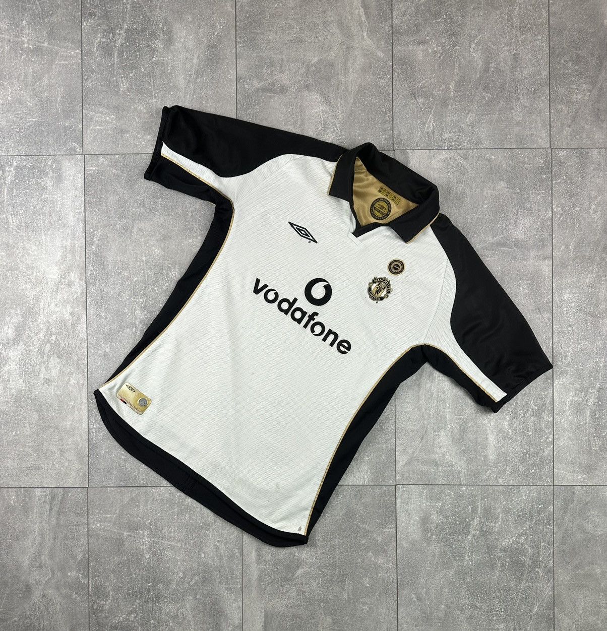 Umbro Umbro Manchester United Reversible 2001/02Away Retro Jersey Size US XS / EU 42 / 0 - 2 Thumbnail