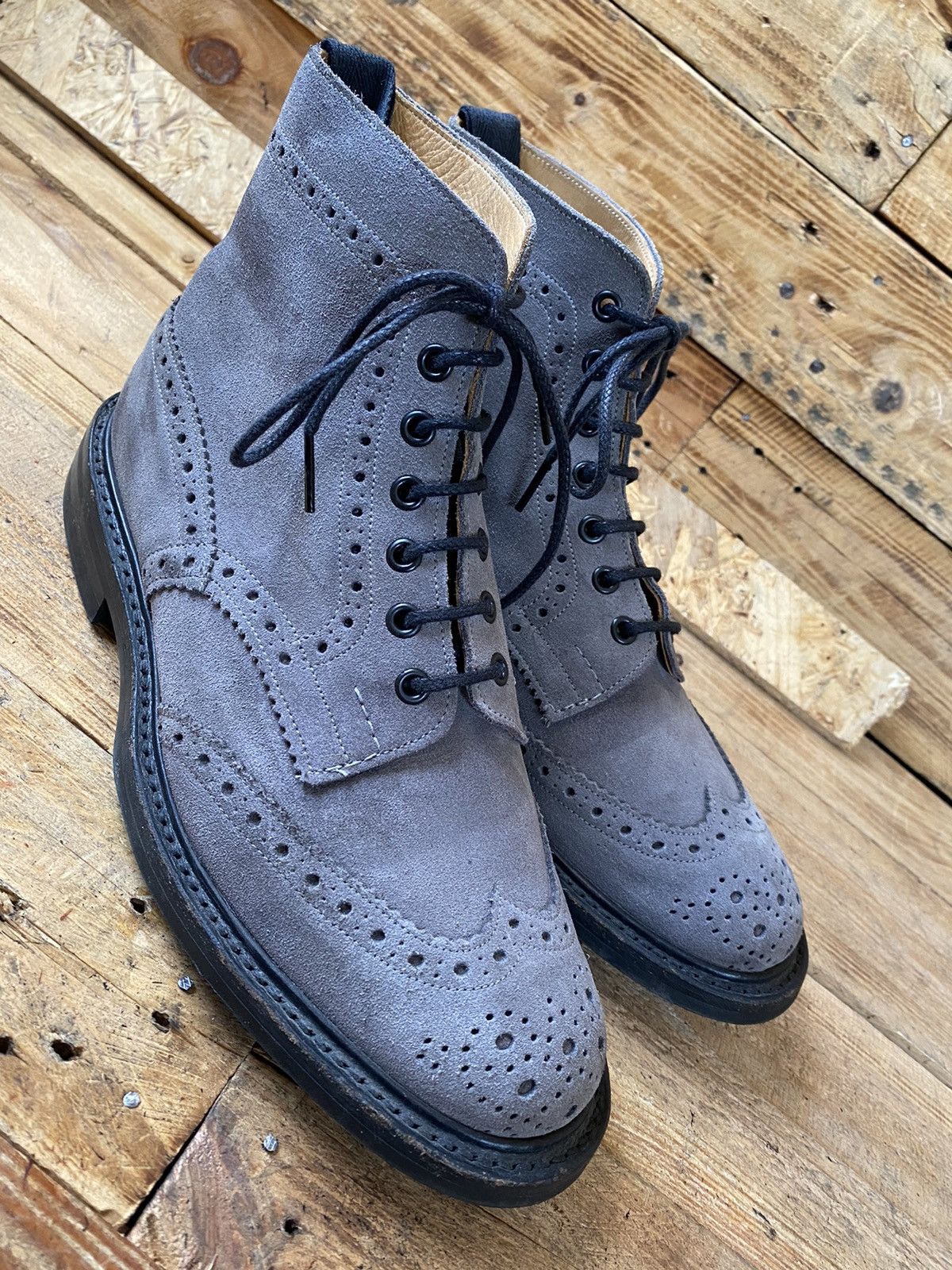 Tricker's Trickers Stow Country dress suede wingtip brouges sz 7.5 Size US 8.5 / EU 41-42 - 4 Thumbnail