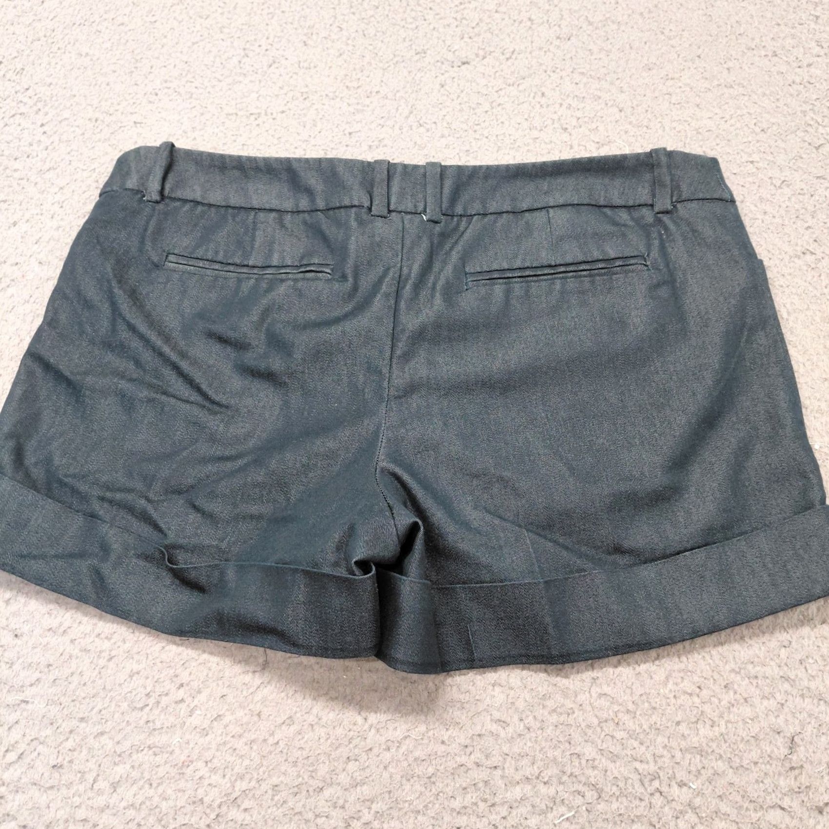 Mossimo Mossimo Shorts Women's 8 Charcoal Gray Cuffed Stretch Casual Nice Sl it? Size 30" / US 8 / IT 44 - 2 Thumbnail