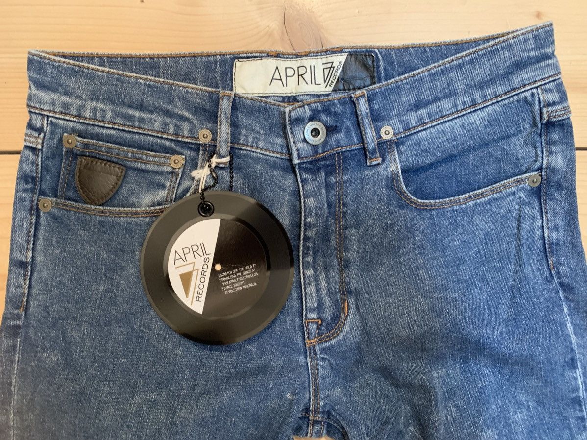 April 77 *RARE* Joey jeans size 31/33,5 Size US 31 - 4 Thumbnail