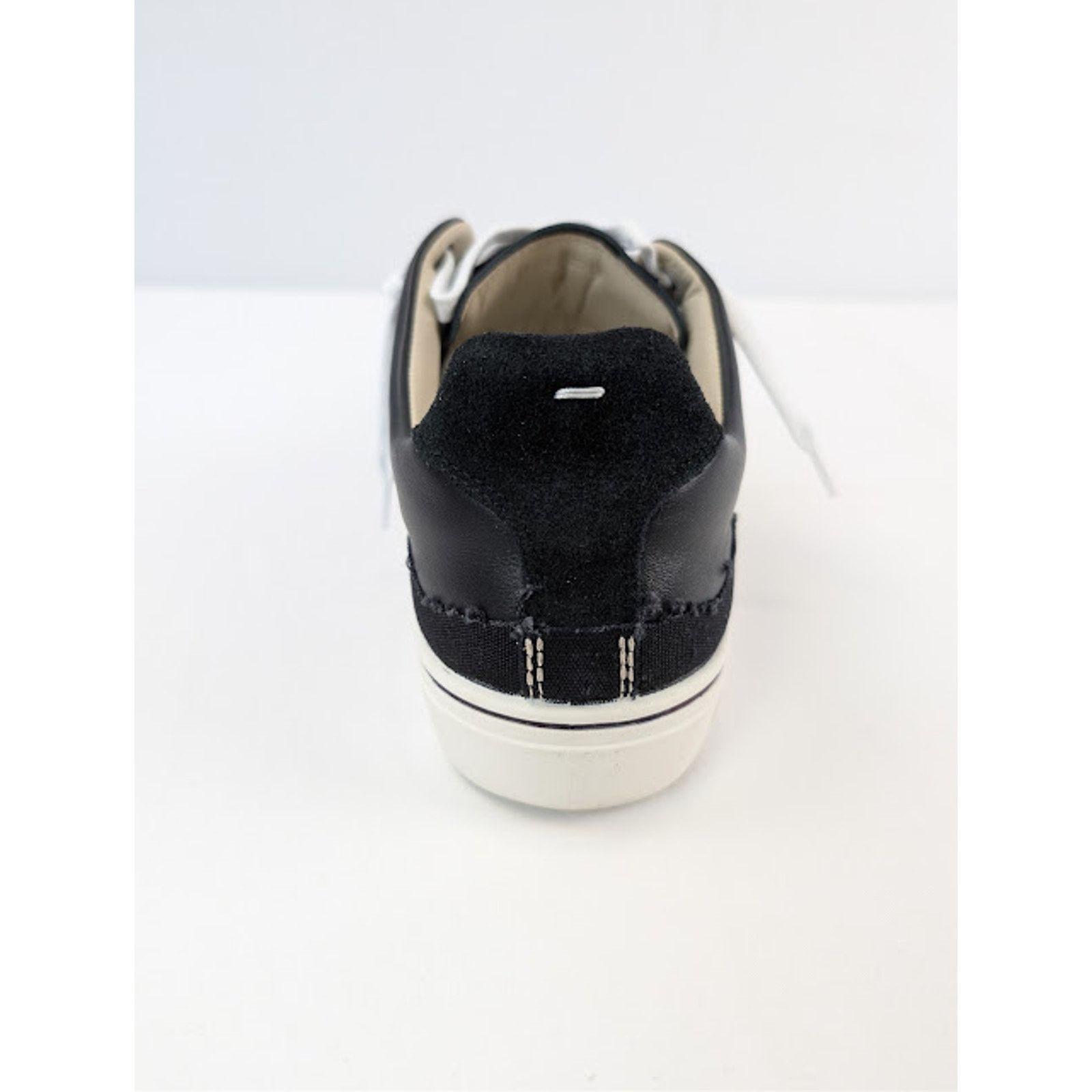 Maison Margiela o1rshd1 Evolution Low Sneakers in Black / White Size US 13 / EU 46 - 16 Thumbnail