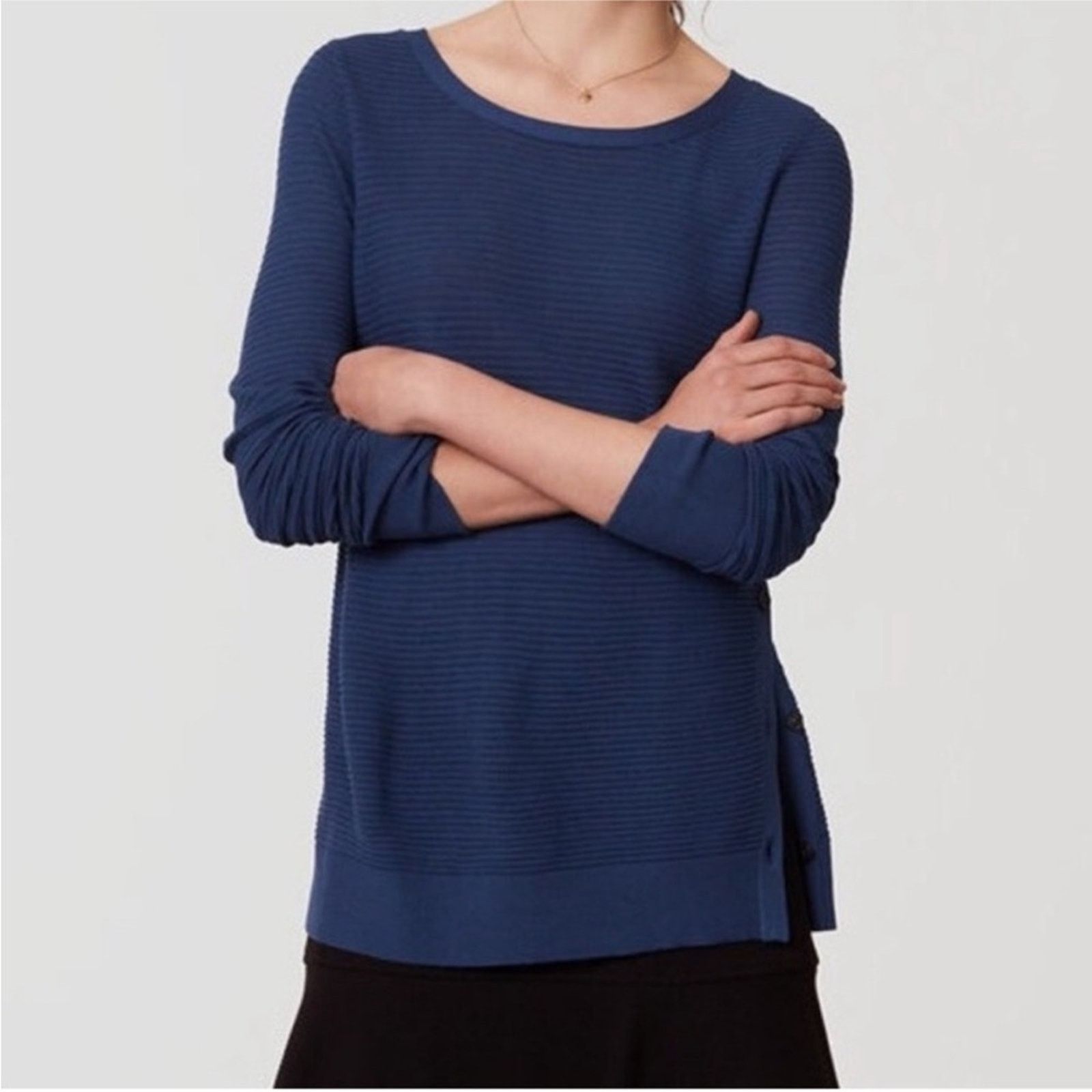 Loft Ann Taylor LOFT Blue Sweater with Side Buttons, EUC Medium Size M / US 6-8 / IT 42-44 - 1 Thumbnail