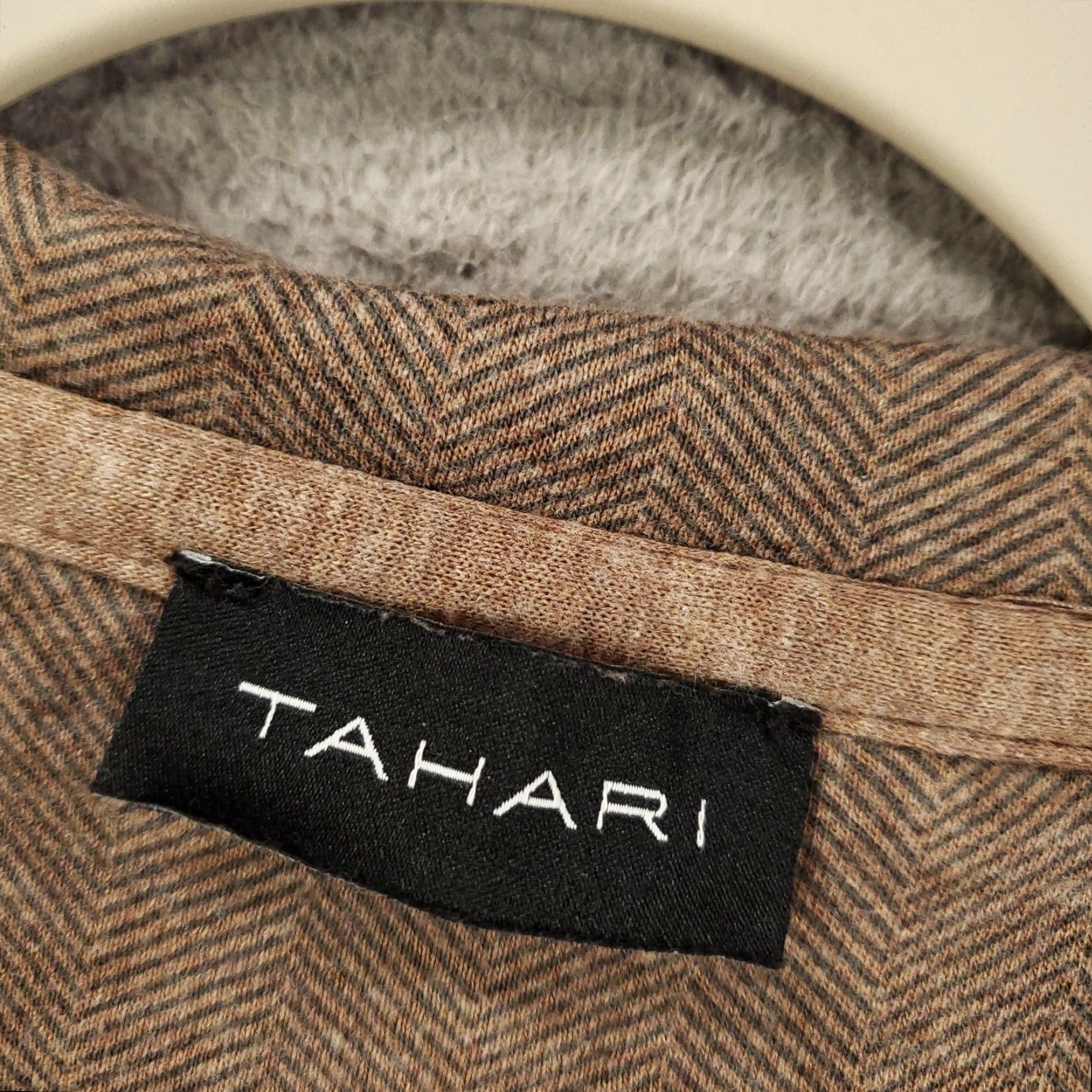 Vintage Tahari Mens XL Pullover Sweater 1/4 Zip Herringbone Brown Gray Classic Casual Shirt? Size US XL / EU 56 / 4 - 6 Thumbnail