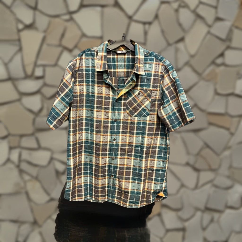 The North Face Green Plaid Short Sleeve Dri-Fit Button Down Size Large