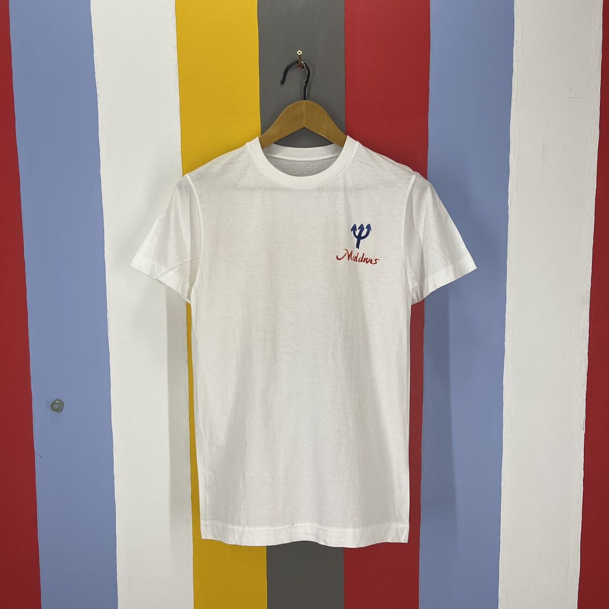 Vintage 90s Vintage MALDIVES Crew Neck T Shirt #1743/07 Size US S / EU 44-46 / 1 - 3 Thumbnail