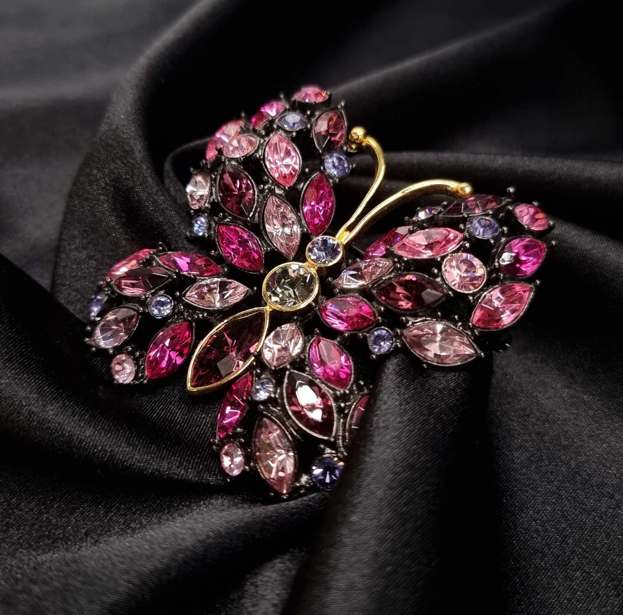 Joan Rivers Vintage Joan Rivers Brooch Pink Crystal Butterfly Statement Size ONE SIZE - 2 Thumbnail