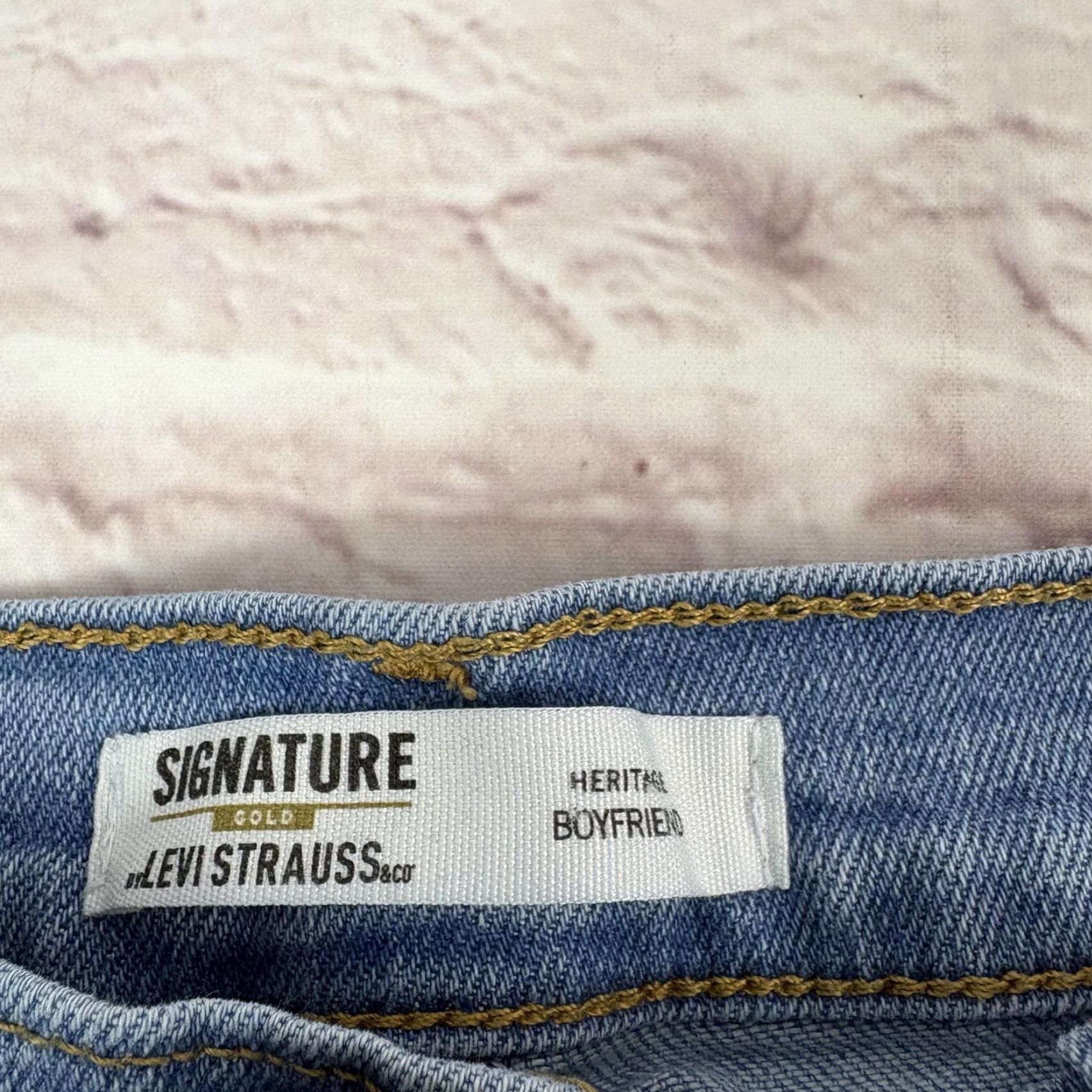 CO Signature by Levi Strauss & Co Jeans Womens 14 Boyfriend Distressed 34x24 Denim Size 36" / US 14 / IT 50 - 5 Thumbnail