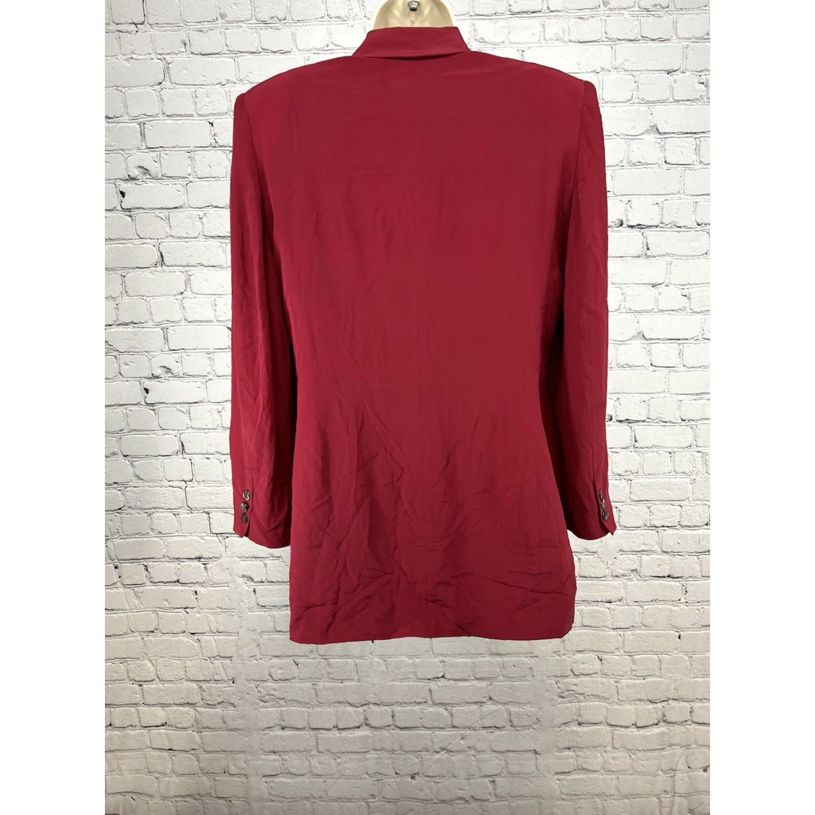 Vintage VINTAGE Hugo Buscati Milano Blazer Women Double-Breasted Red 100% Silk Peak Lapel Six-Button Three-Button Sleeve Lined WW? Size XL / US 12-14 / IT 48-50 - 2 Thumbnail