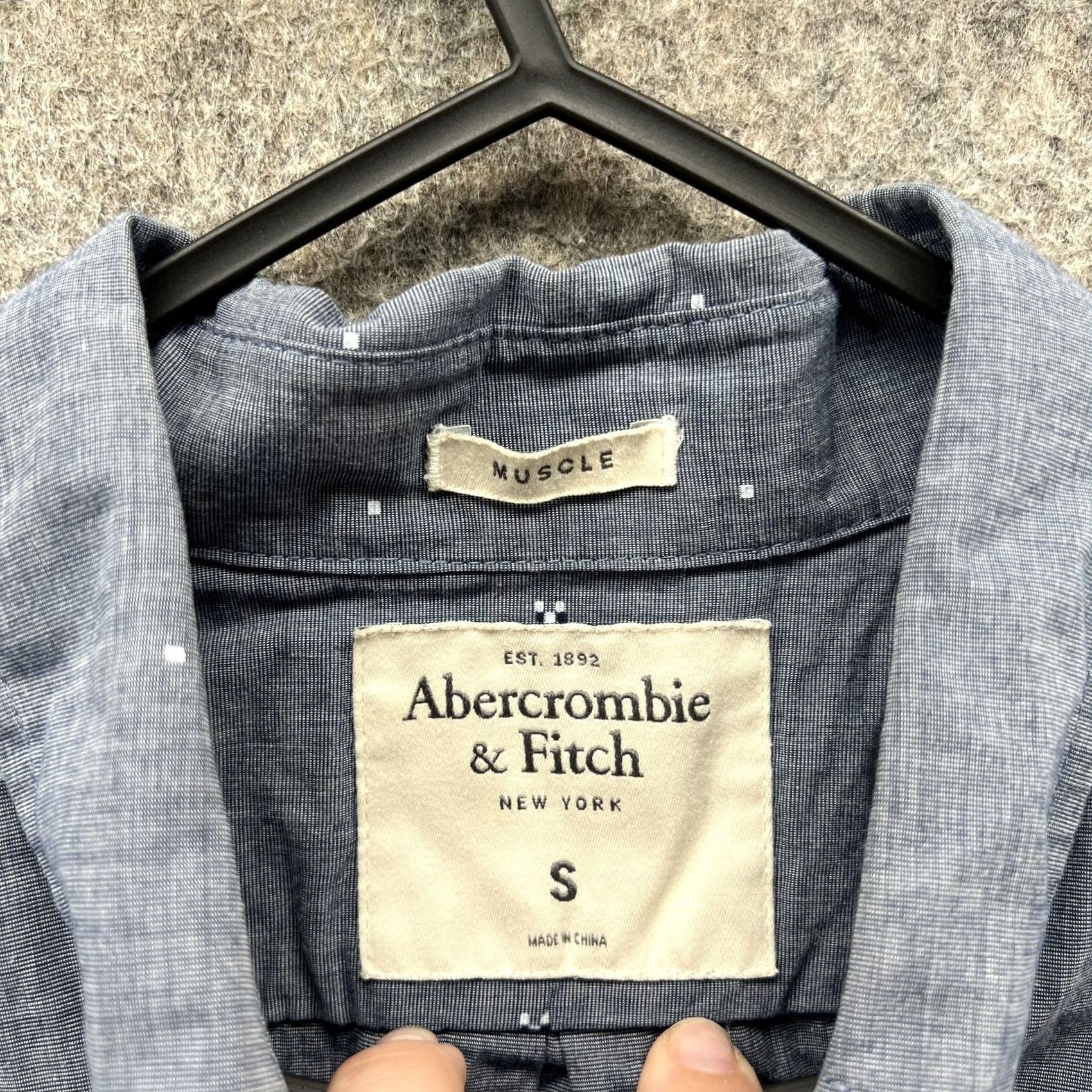 Abercrombie & Fitch Abercrombie & Fitch Shirt Mens Small Gray Muscle Fit Long Sleeve Button Down Size US S / EU 44-46 / 1 - 4 Thumbnail