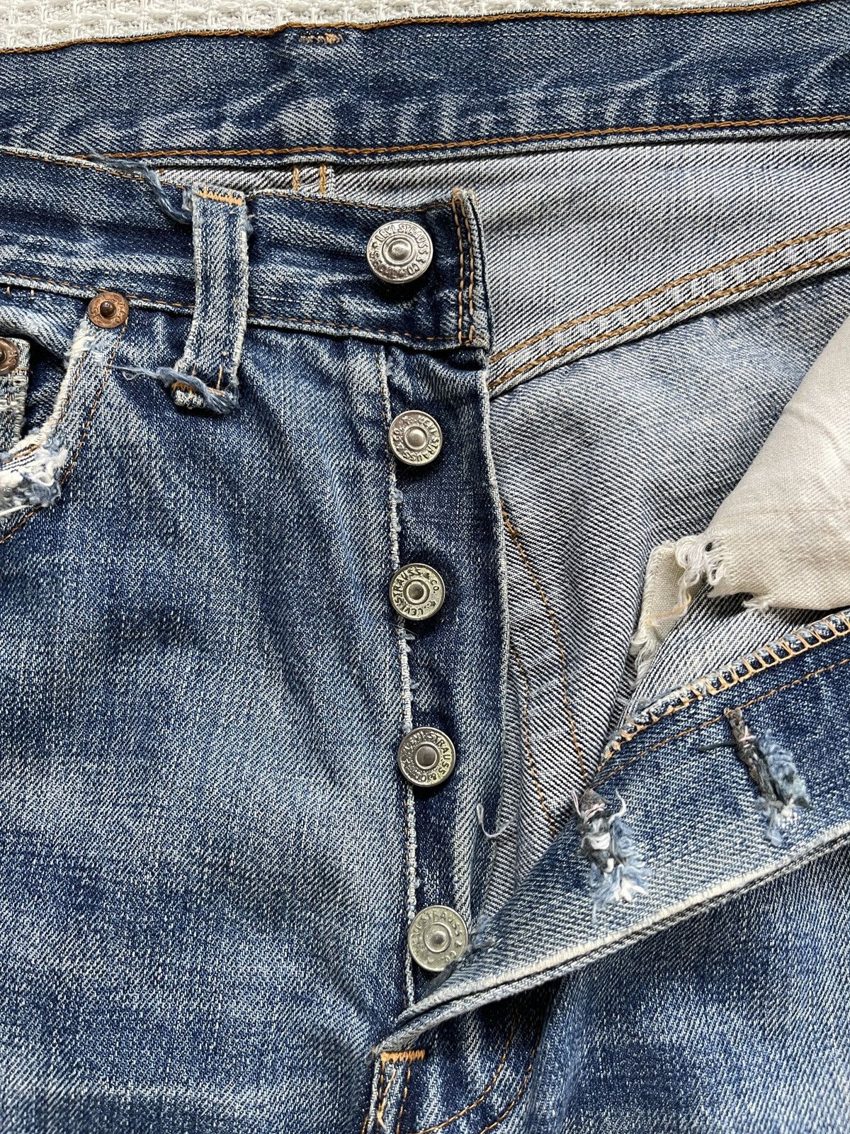 Levi's True Vintage🔥60s Levis 501 Big E Hidden Rivet Selvedge Jeans Size US 30 / EU 46 - 12 Thumbnail
