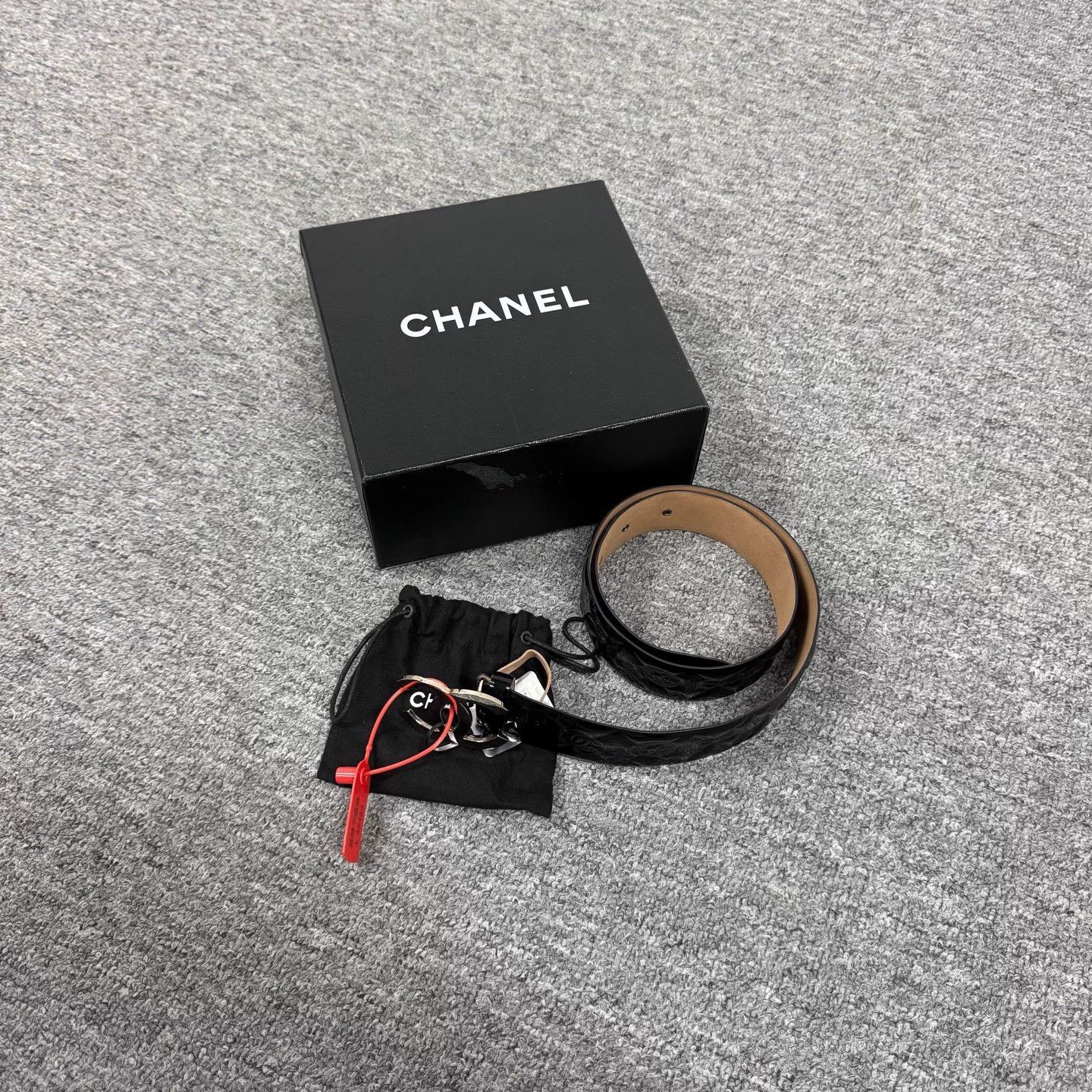 Chanel Chanel Double C Black Patent Embossed Belt 99 75/30 Size ONE SIZE - 1 Thumbnail