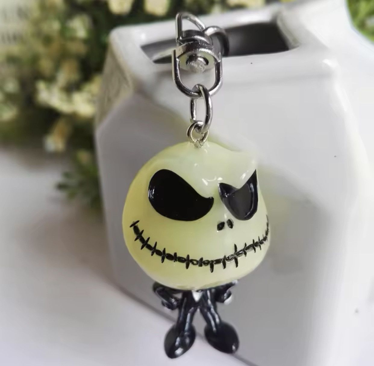 Japanese Brand Personality Car luminous Keychain Car Key Chain Skull Size ONE SIZE - 5 Thumbnail