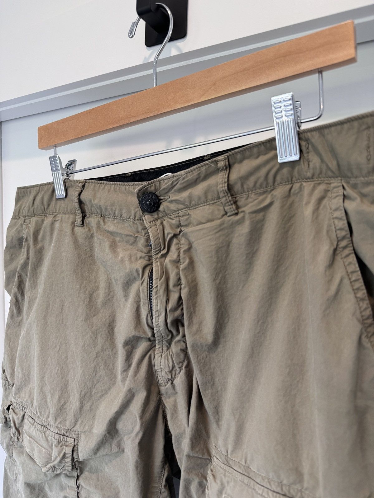 Stone Island Stone Island Green Khaki Bermuda Cargo Shorts Sz 36 Type RE Size US 36 / EU 52 - 4 Thumbnail
