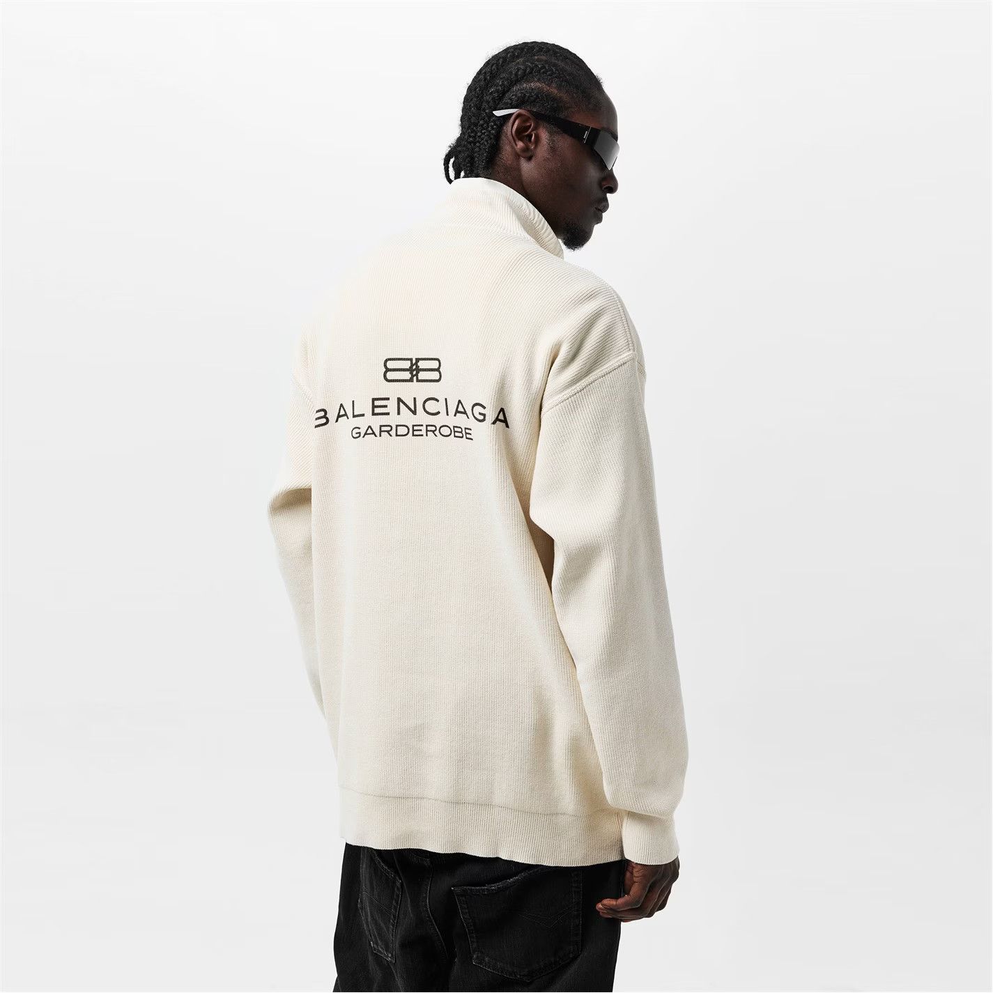 Balenciaga o1g2r1mq0226 Intertwined Crew Neck Crew Sweatshirt In Ivory Size US L / EU 52-54 / 3 - 4 Thumbnail