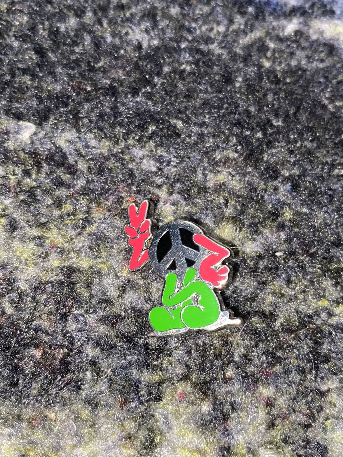 Supreme Supreme Peace Pin Size ONE SIZE - 1 Thumbnail