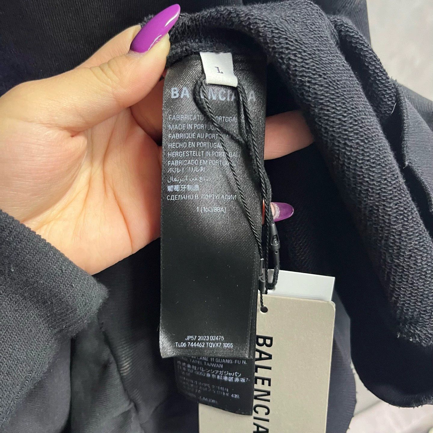 Balenciaga balenciaga black long sleeve hooded sweatshirt Size US S / EU 44-46 / 1 - 3 Thumbnail