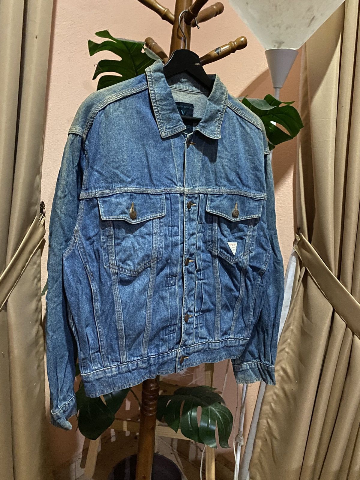 Vintage Vintage Valentino Garavani Jeans Denim Jacket Made in Italy Size US M / EU 48-50 / 2 - 6 Thumbnail