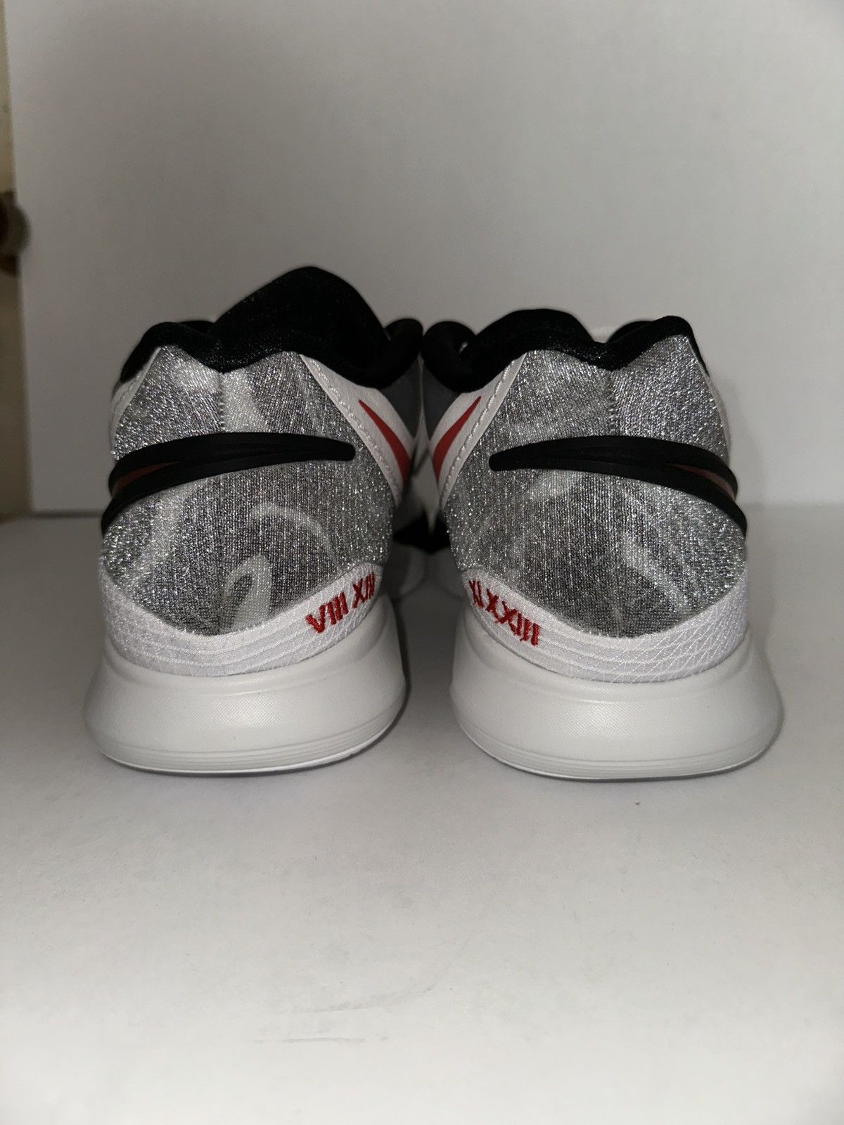 Nike DS Nike Kyrie 8 Low “University Red” 15M Size US 15 / EU 48 - 4 Thumbnail