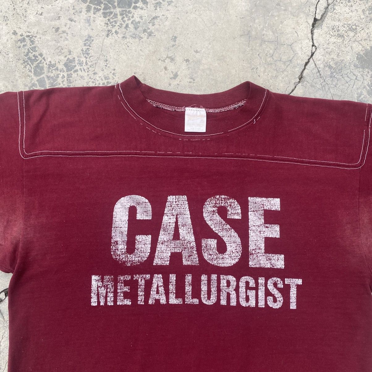 Vintage 1980s CASE METALURGIS distressed tee Size US M / EU 48-50 / 2 - 2 Thumbnail