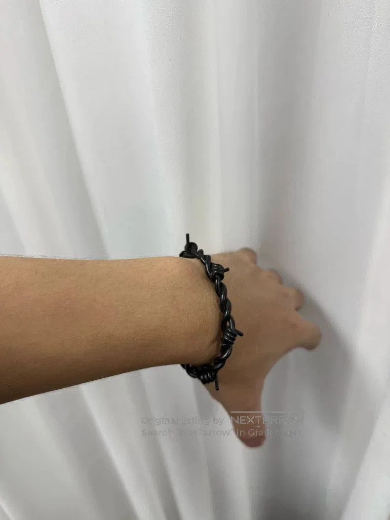 Undercover UNDERCOVER Barbed Wire Design Bracelet. Size ONE SIZE - 7 Thumbnail