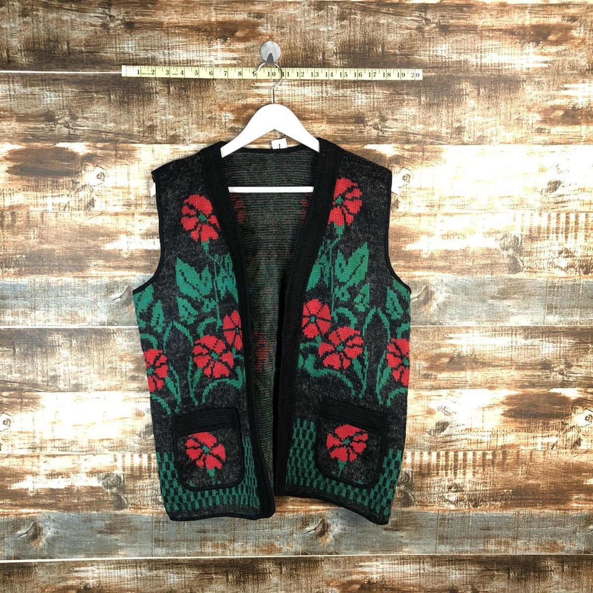 Vintage Vintage art Japan green Vest Knitwear #A1797 Size US M / EU 48-50 / 2 - 1 Thumbnail
