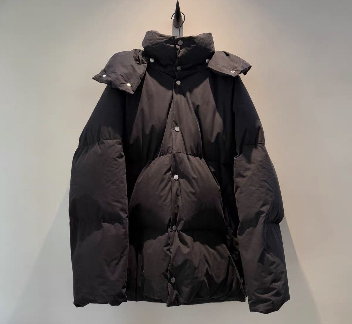 Bottega Veneta Bottega Veneta Heavyweight Insulated Solid Black Down Jacket Size US M / EU 48-50 / 2 - 1 Thumbnail