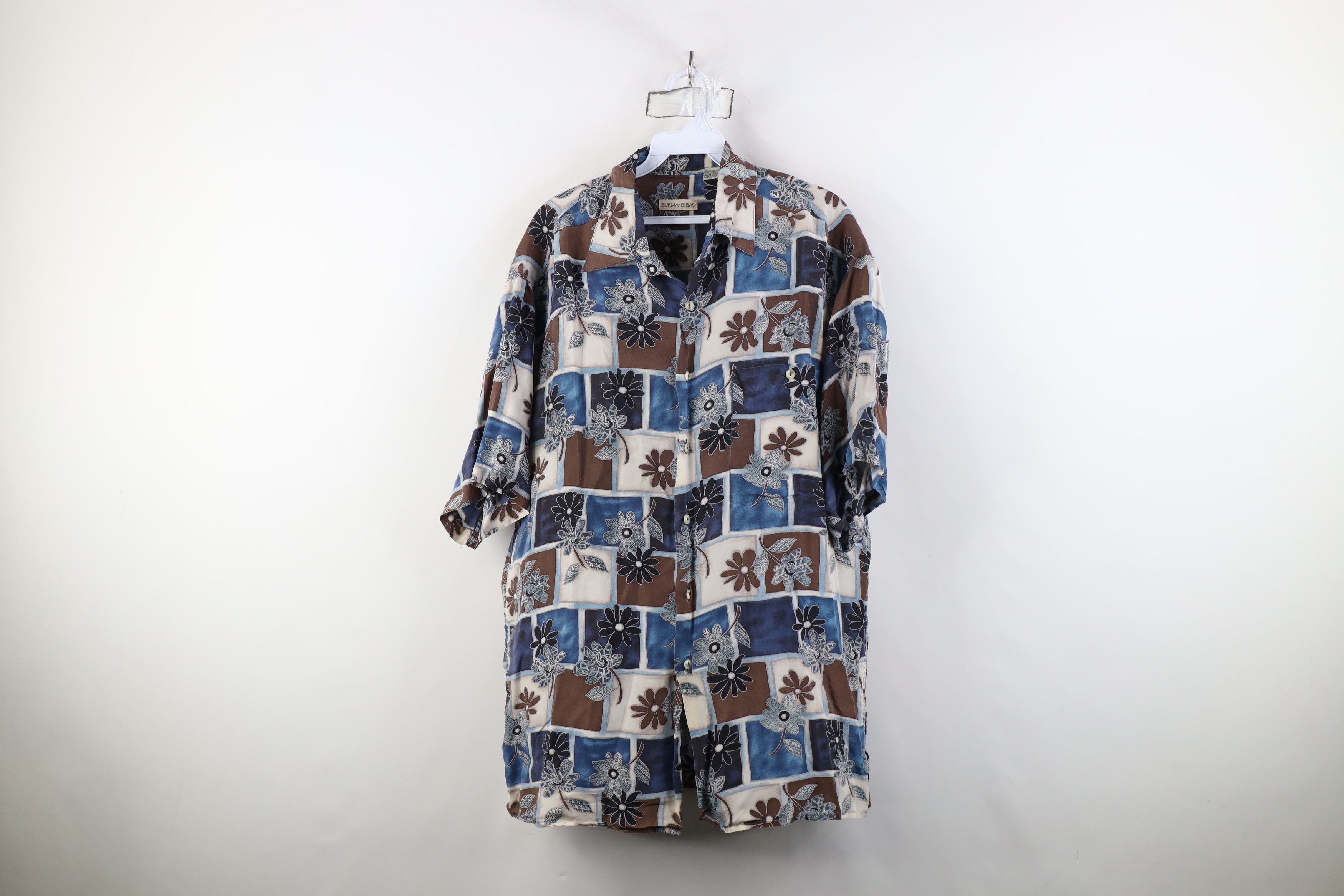 Vintage Vintage 90s Streetwear Silk Flower Collared Button Shirt Size US M / EU 48-50 / 2 - 1 Thumbnail