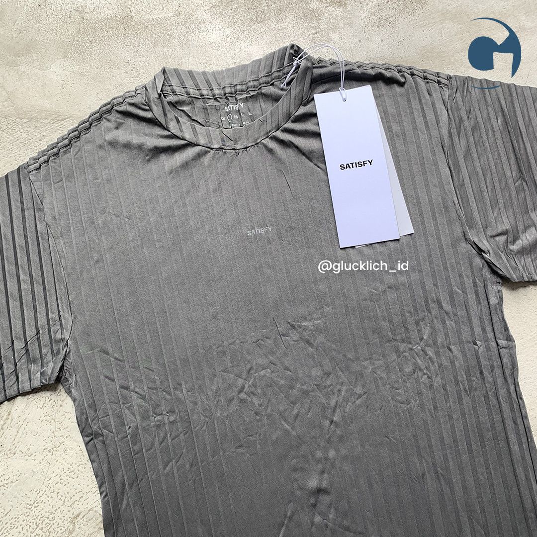 Satisfy Satisfy, AuraLite™ Pleated T-Shirt Mineral Graphite Size US S / EU 44-46 / 1 - 5 Thumbnail