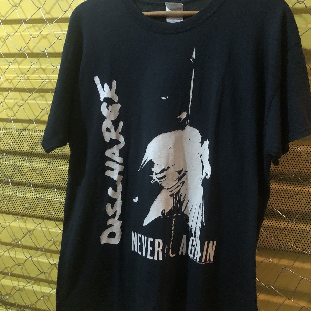 Band Tees Discharge Never Again Band tee Size US L / EU 52-54 / 3 - 2 Thumbnail