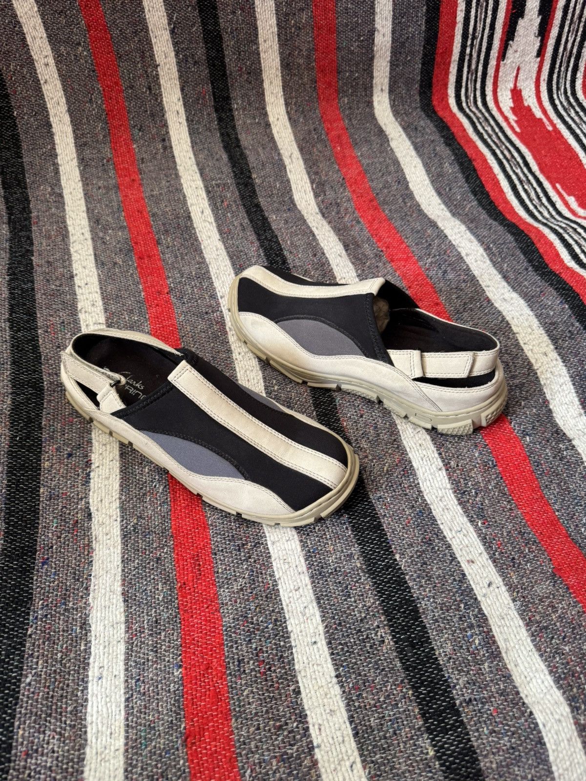 Clarks Vintage 00’s Clarks y2k Women’s Low Leather Suede Slip-Ons Size US 8.5 / IT 38.5 - 3 Thumbnail