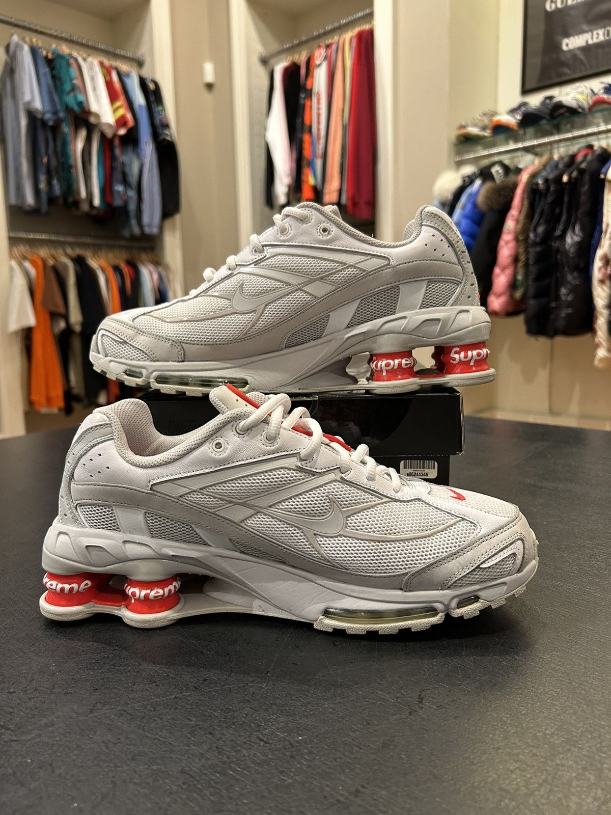 Nike × Supreme Nike Supreme Shox White Size US 9 / EU 42 - 2 Thumbnail