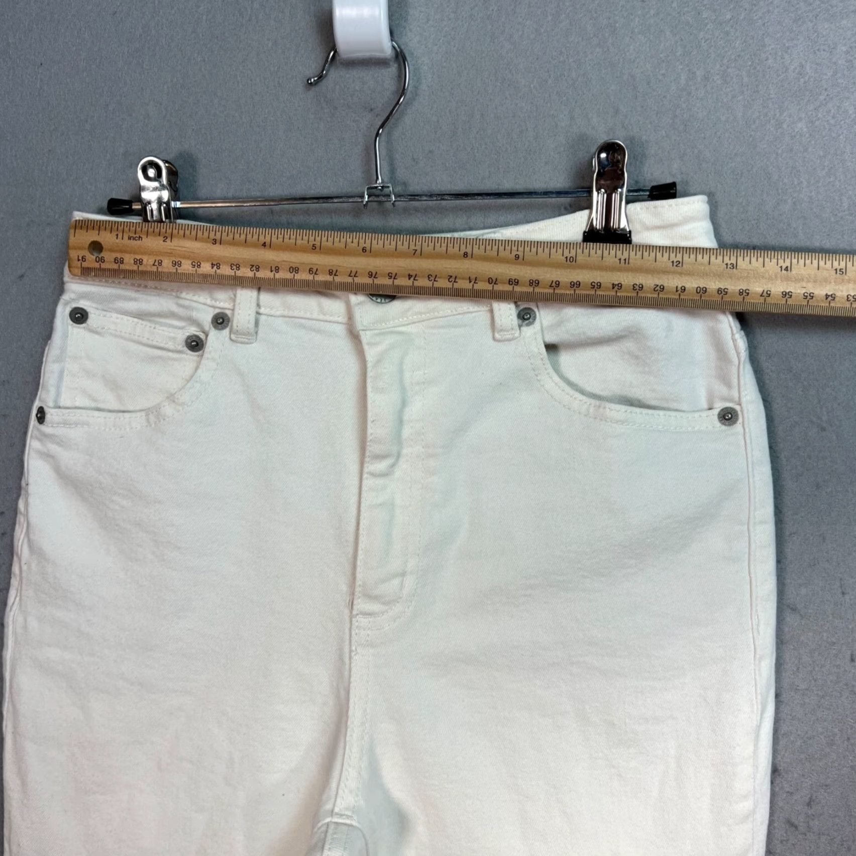 Vintage VINTAGE GU by Uniqlo High-Waisted White Denim Jeans Flared Legs Size M Cotton Blend Adult Womens Size 32" / US 10 / IT 46 - 4 Thumbnail