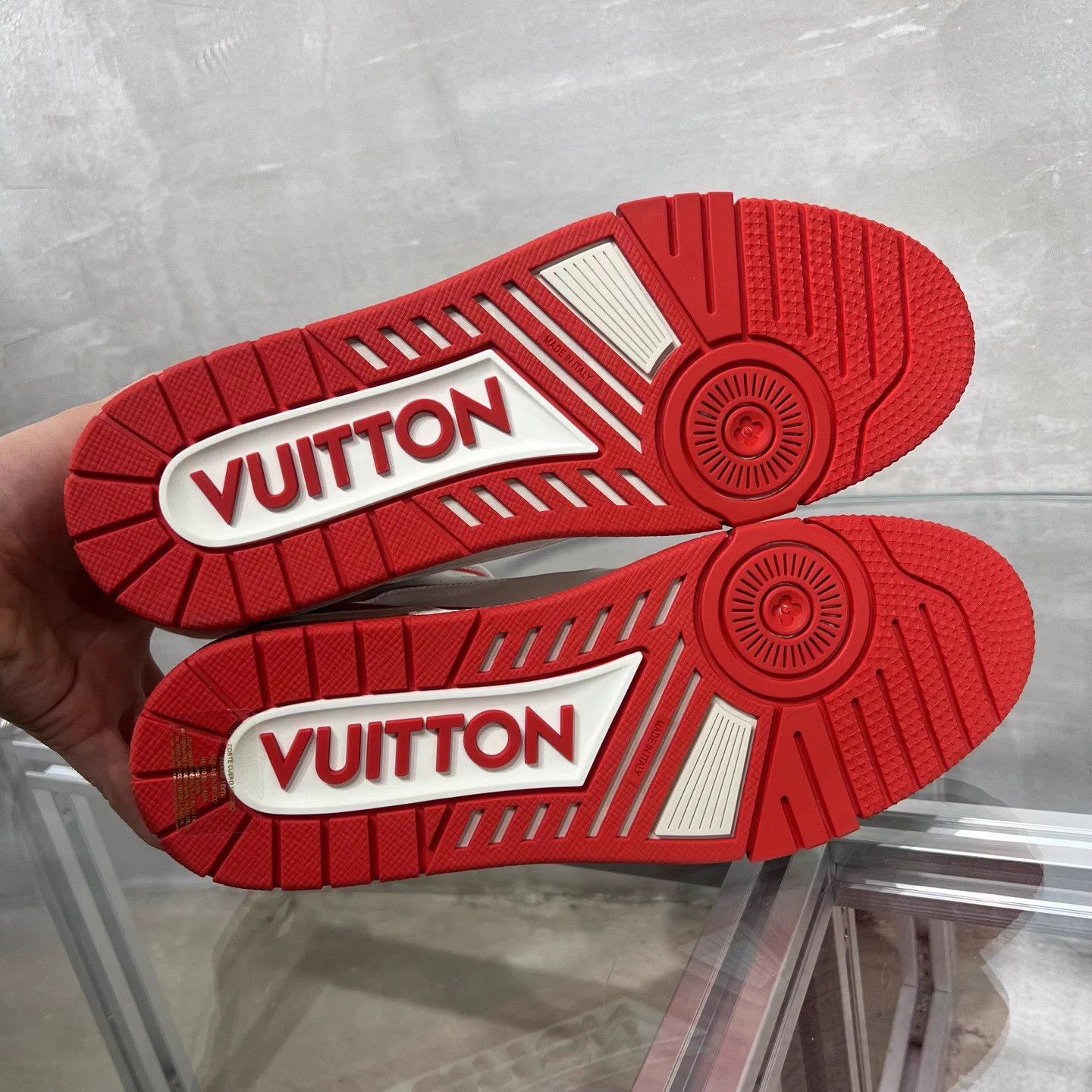 Louis Vuitton LV Trainer City Limited White Red UK8 (42) Size US 8 / EU 41 - 7 Thumbnail