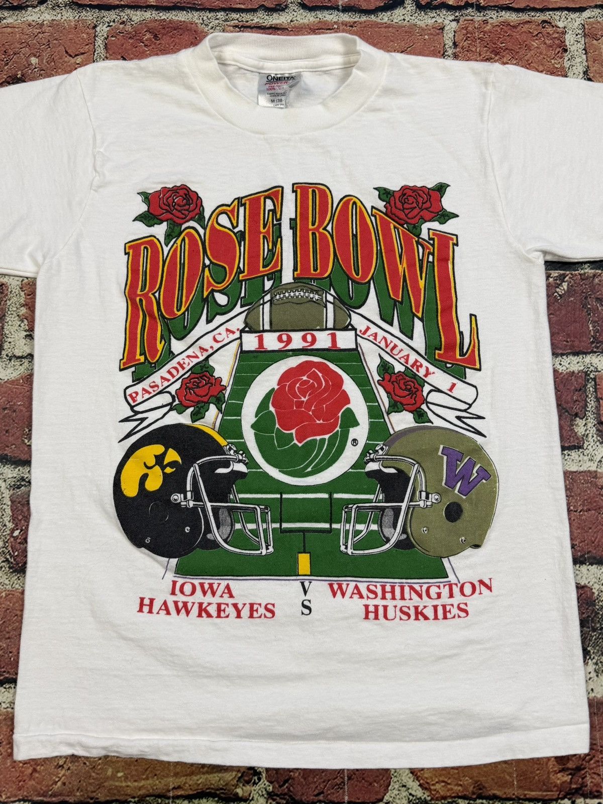 NCAA Vintage 1991 Rose Bowl Washington Huskies Iowa Hawkeyes Tee Size US M / EU 48-50 / 2 - 2 Thumbnail