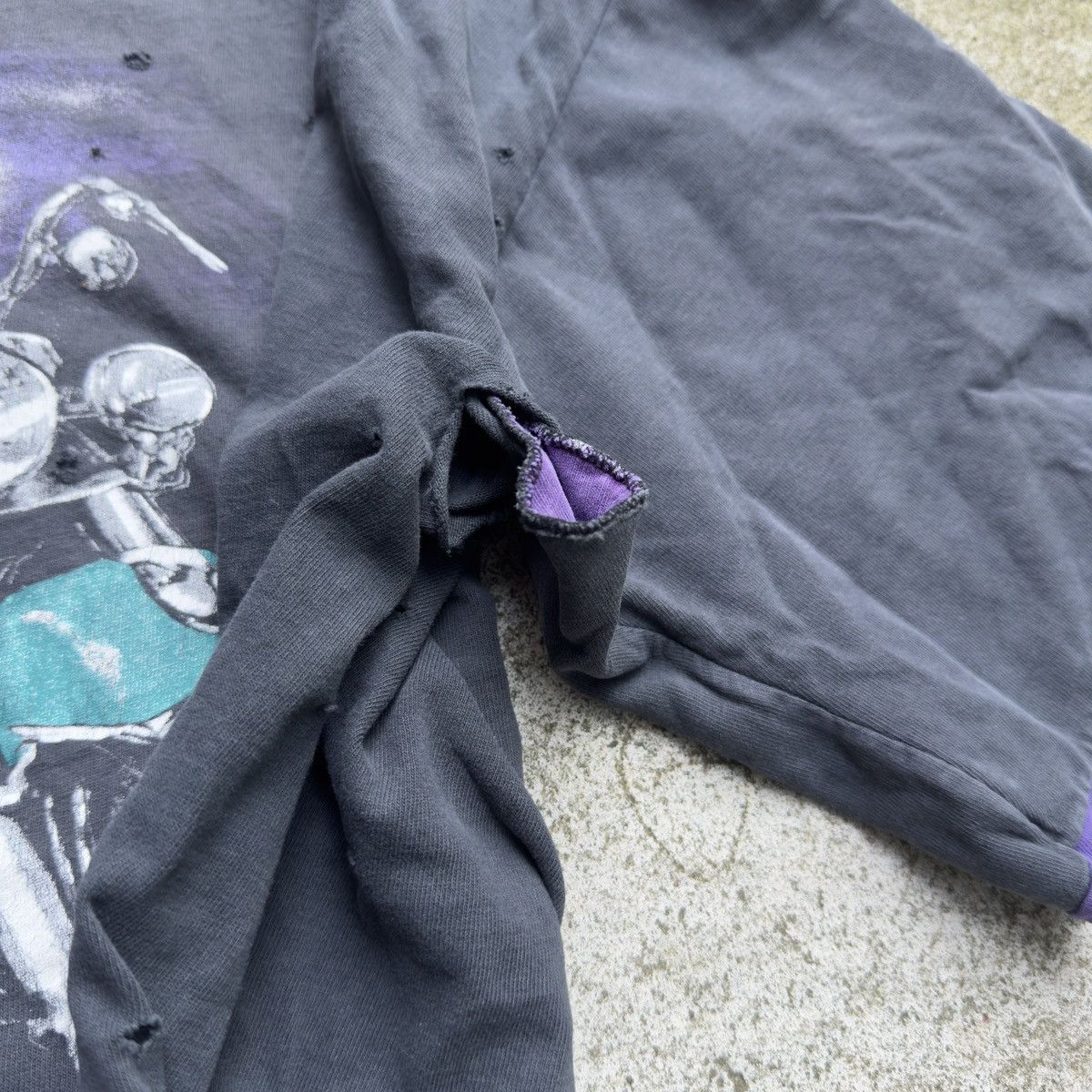 Vintage Alan Jackson Thrashed Distressed Double Layer Tee ERD Grunge Size US XL / EU 56 / 4 - 11 Thumbnail