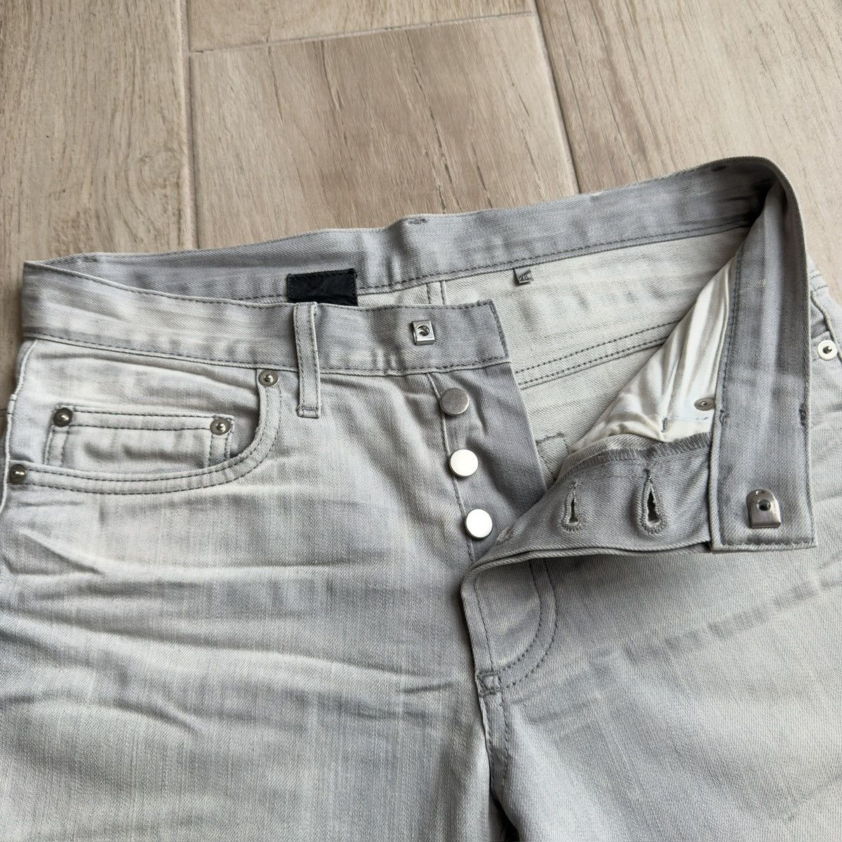 Dior Homme SS2006 Hedi Slimane Light Grey Skinny Denim Jeans Size US 28 / EU 44 - 5 Thumbnail