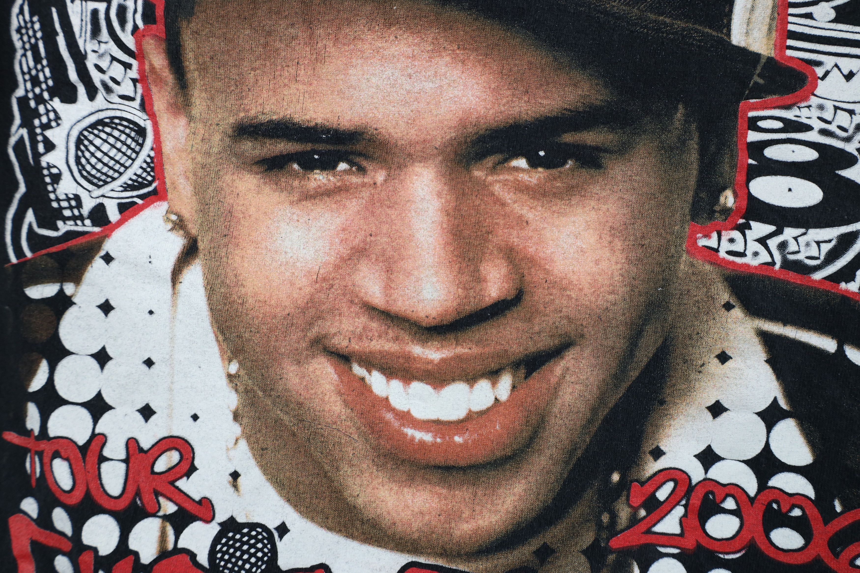 Vintage Y2K Tour Chris Brown Lil Wayne NeYo Rap Tee T-Shirt