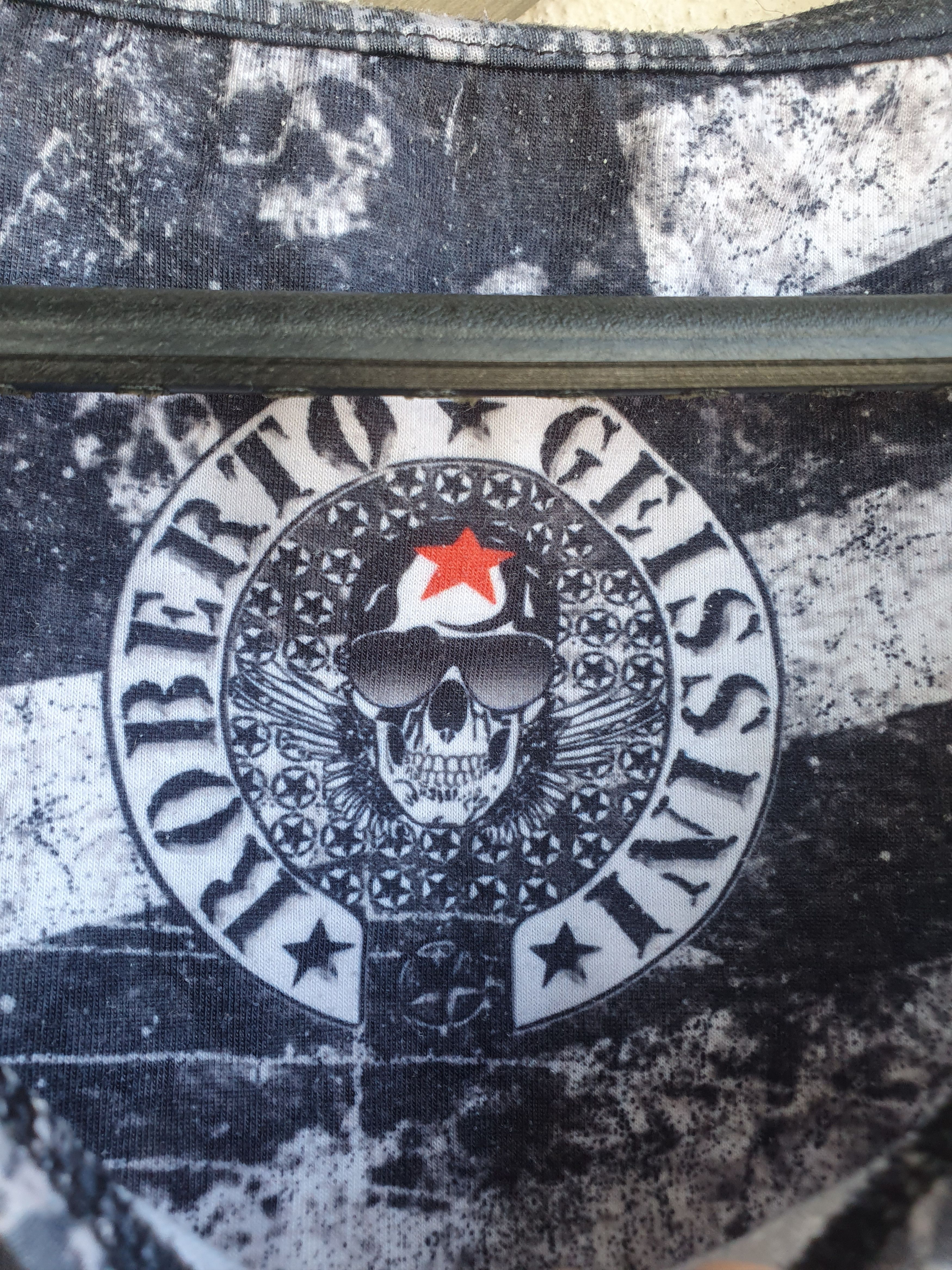 Swagger × Vintage Roberto Geissini Skull Rhinestones US Flag Y2K t-shirt sz M Size US M / EU 48-50 / 2 - 7 Thumbnail