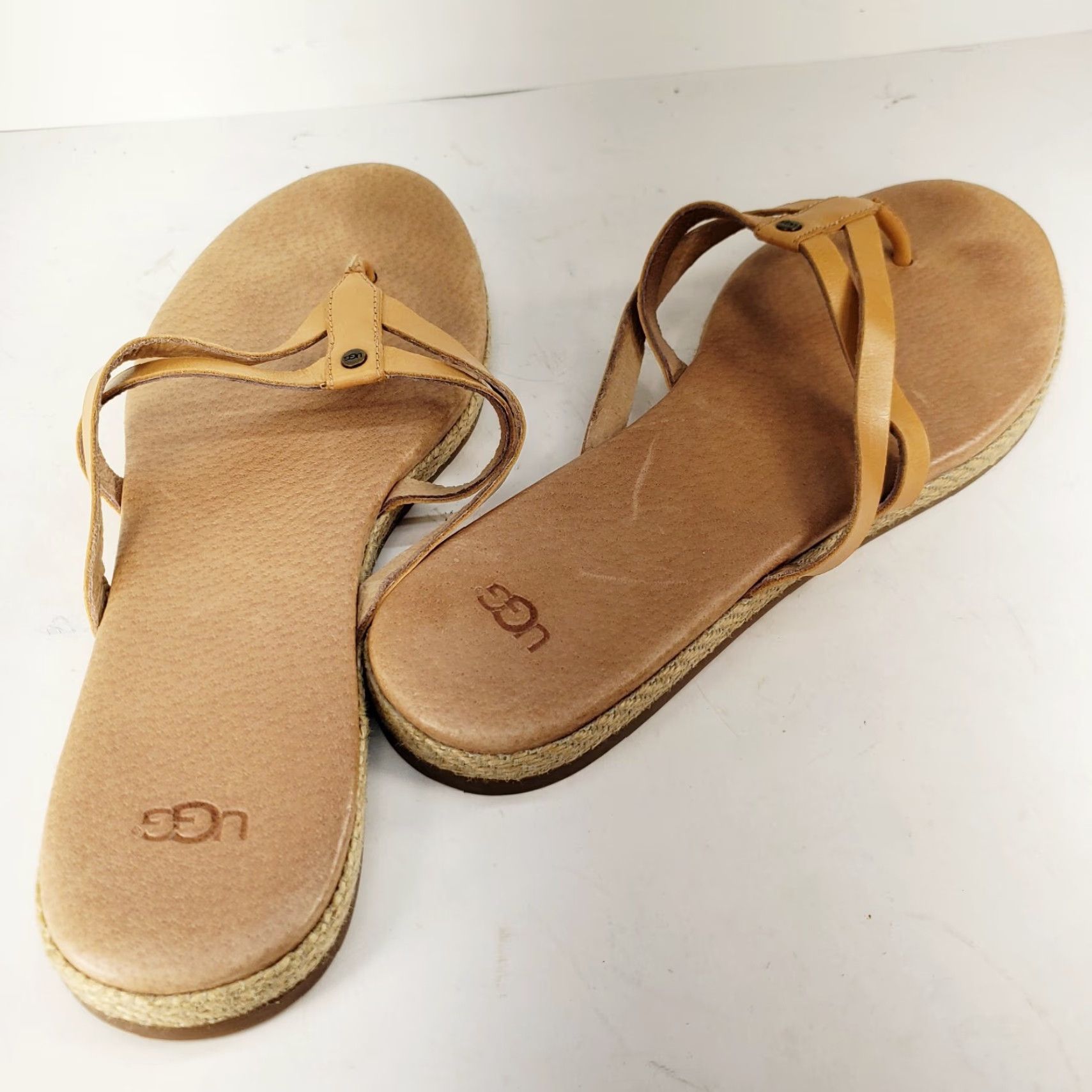 Ugg VINTAGE? No. Sorry, cannot determine. Size US 8 / IT 38 - 4 Thumbnail