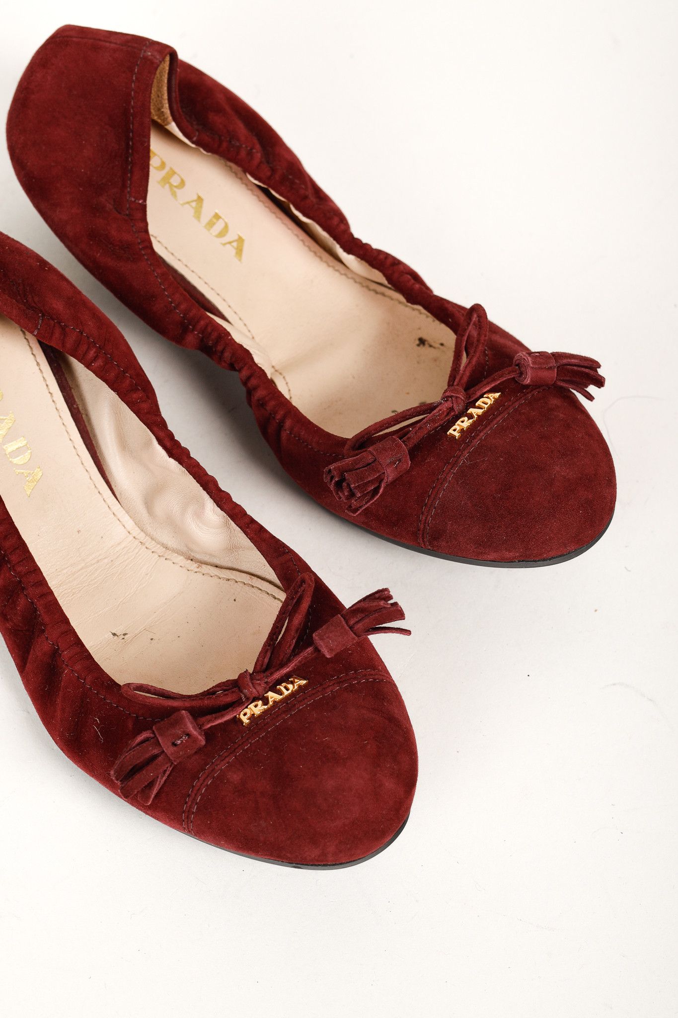 Prada Prada Burgundy Suede Tassel-Bow Scrunch Ballet Flat Size US 5.5 / IT 35.5 - 7 Thumbnail