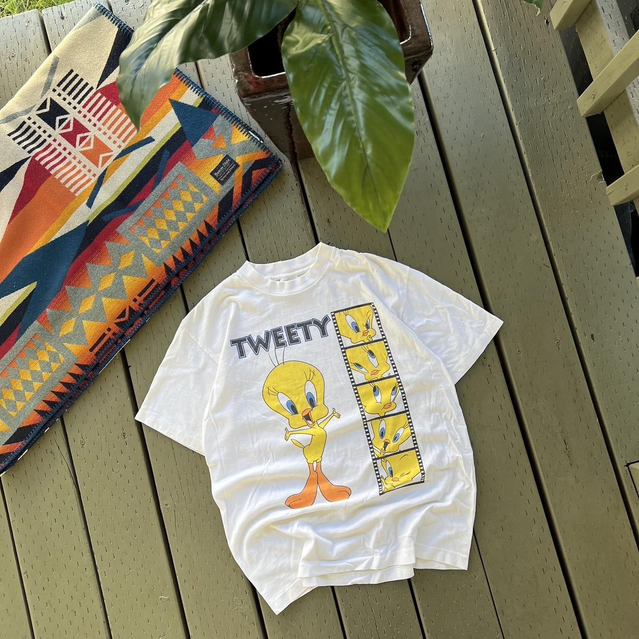 Vintage Vintage Tweety Bird Shirt Size US L / EU 52-54 / 3 - 1 Thumbnail