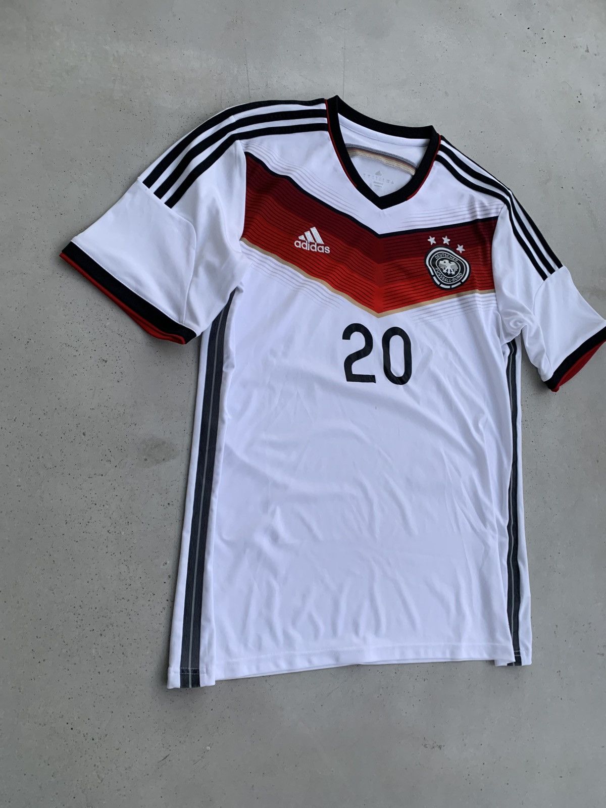 Adidas Adidas Germany Jersey Vintage Avantgarde Style Football Tee Size US L / EU 52-54 / 3 - 3 Thumbnail